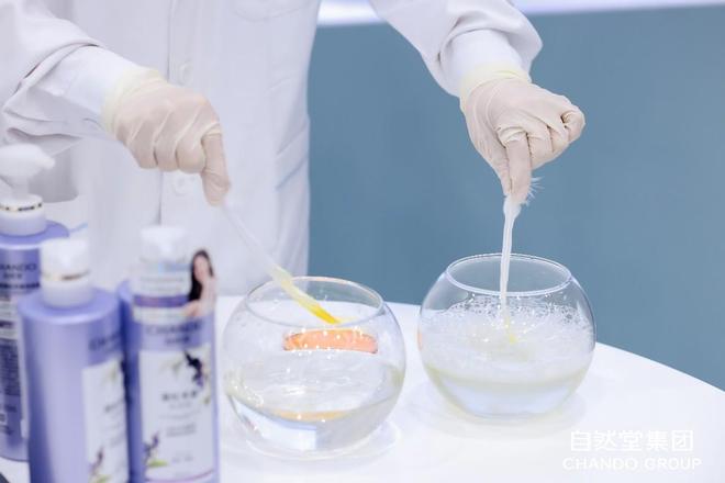 松洗发乳：融合喜马拉雅植粹与航天科技pg电子免费模拟器自然堂发布革命性蓬